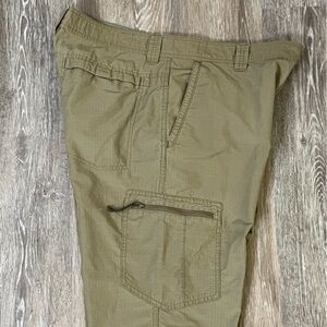 Columbia Ripstop khaki cotton nylon blend hiking outdoors pants, size 36 x 30.